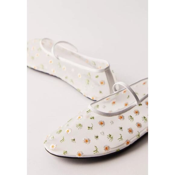 New Jeffrey Campbell Floral Mesh Flats - Picture 2 of 7